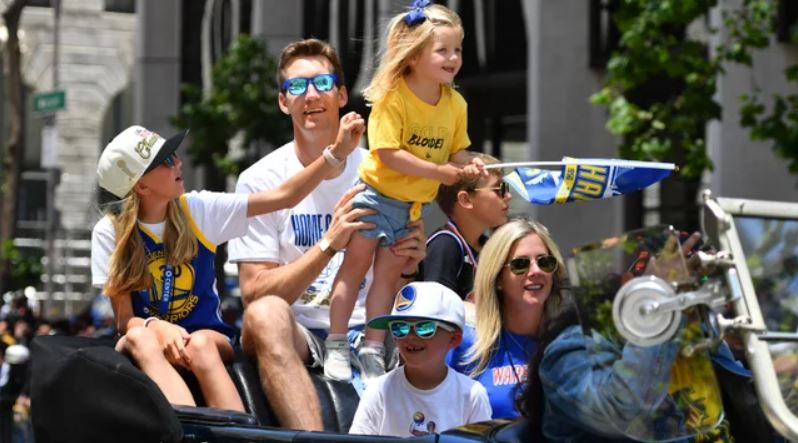 Bob Myers with his family 
