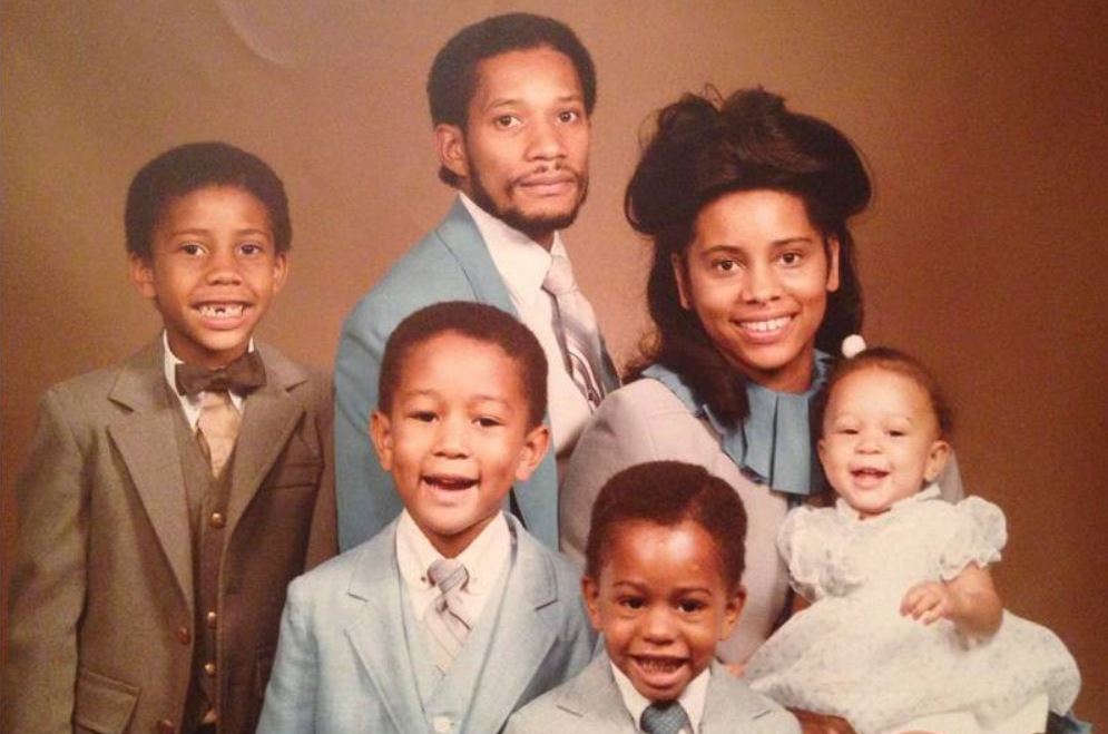 Young John Legend with his parents and siblings