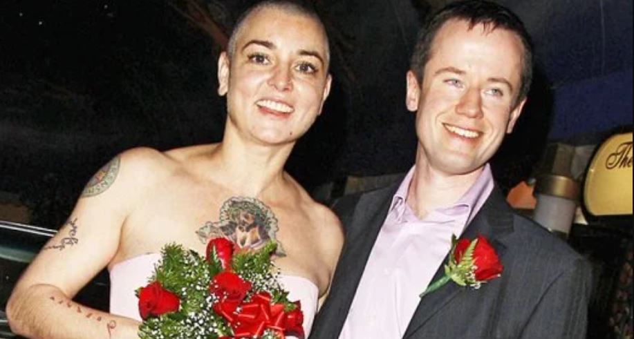 Sinead O'Connor and husband on their wedding day. Image Source: Getty 