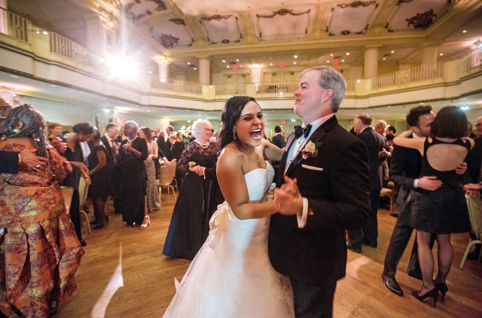 Kristen Welker and her husband at their wedding. Image Source: NBC