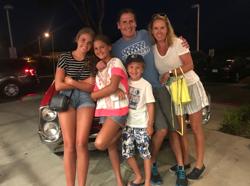 Mark Cuban with his wife (far right) and their kids. Image Source: Instagram