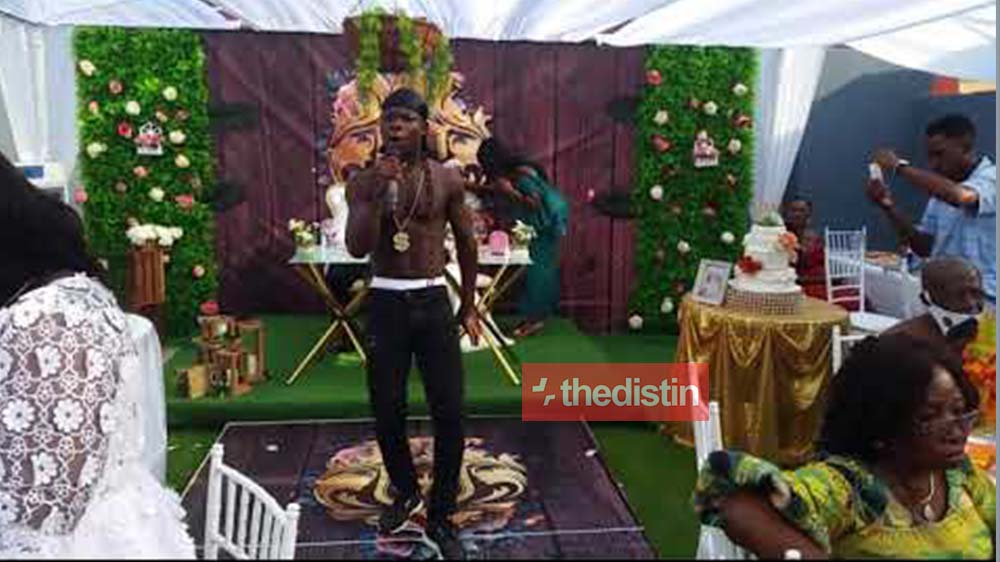 Video: AY Poyoo Performs For The First Time At A Wedding Ceremony