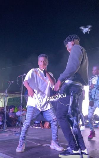 Stonebwoy at his Bhim Friday got stunned after two Ashaiman young up and coming artists, Sconzy and Rise Boy performed to thrill him.