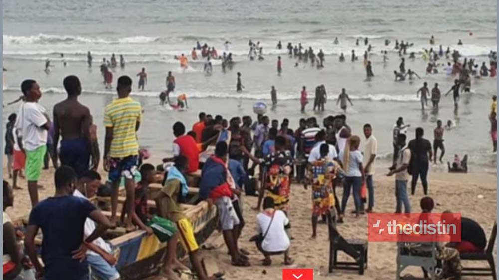 Partygoers Disobey Prez Akufo-Addo's COVID-19 Orders, Mass Up At Sakumono Beach In Their Numbers (Photos)