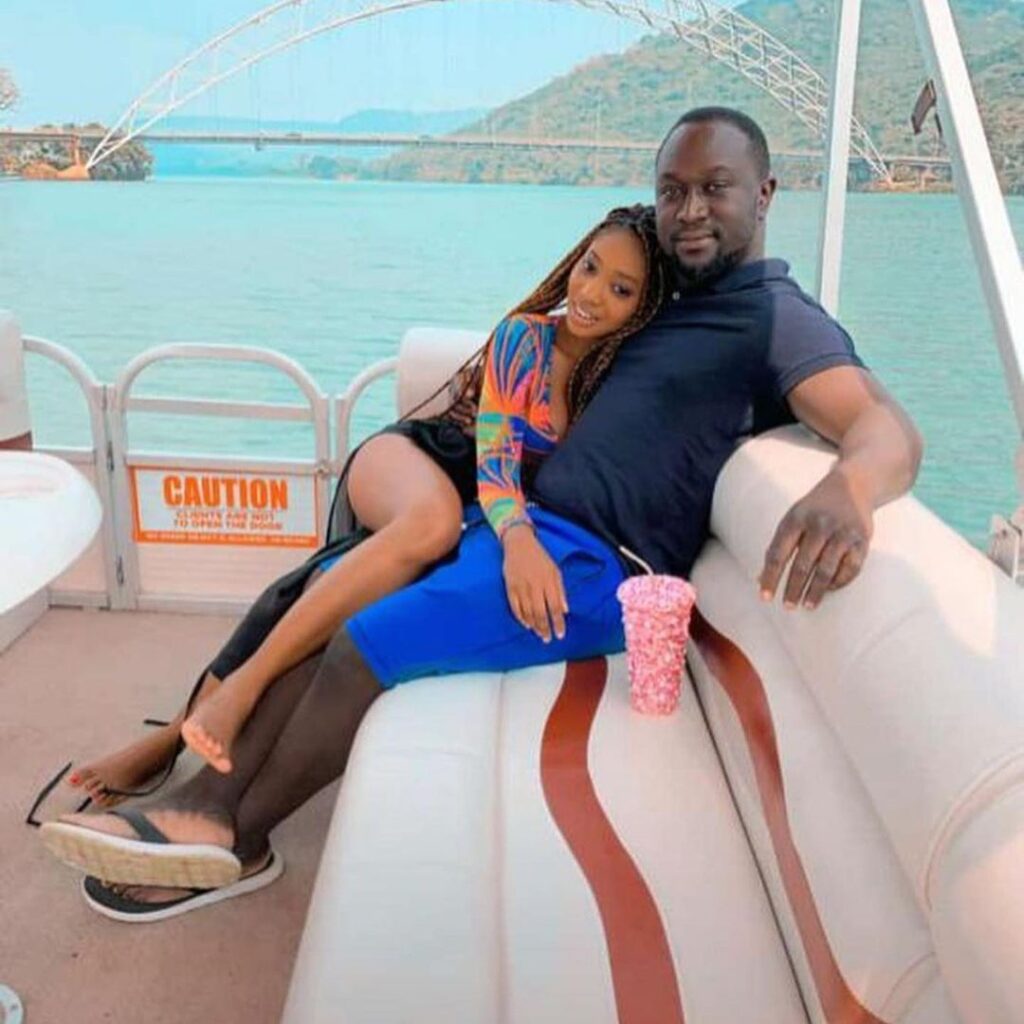 Lynx Entertainment CEO, Richie Mensah spotted in new pictures with a lady believed to be his girlfriend on Valentine's day.