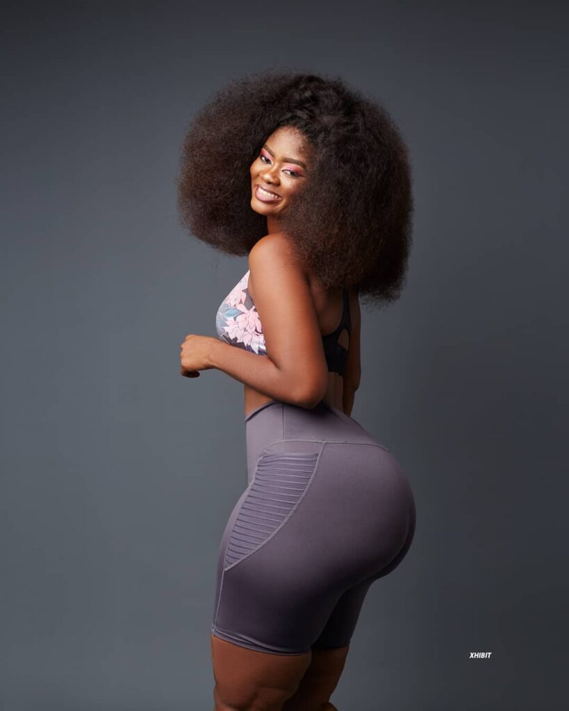 Ghanaian model Sheena Gakpe overtakes Hajia Bintu in the battle of big a$$ on social media (photos) 6