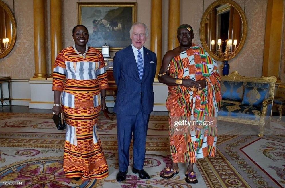 Asantehene, Otumfuo Osei Tutu II and Wife, Lady Julia on arrival at the United Kingdom, have been received by King Charles lll in a private audience at the Buckingham Palace
