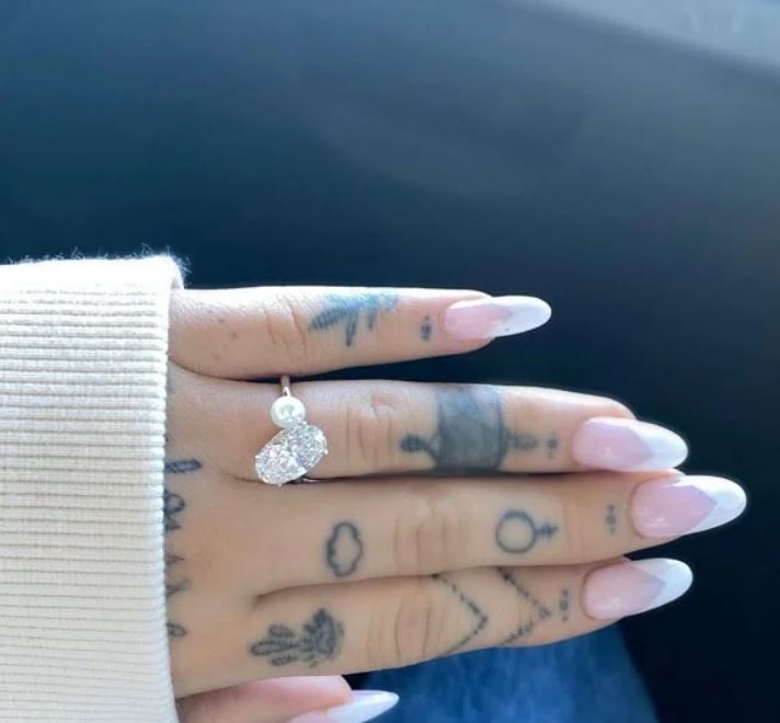 Ariana Grande's engagement ring