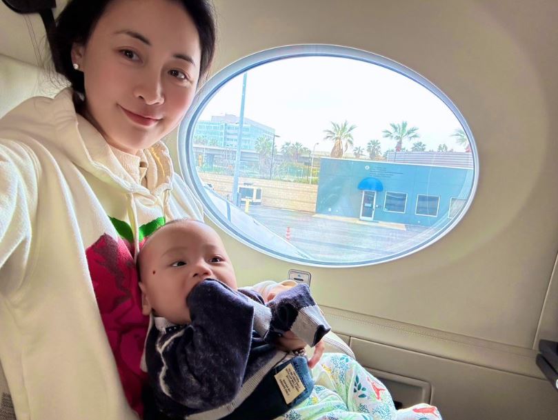 Fu Xiaotian with her son Er-Kin. Image Source: Twitter xiaotianphoenix