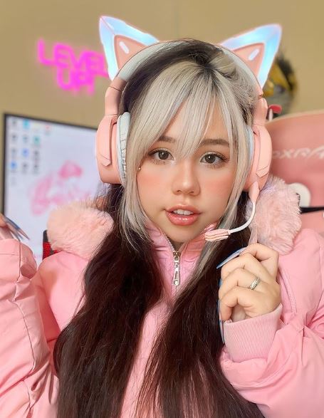 Kine-Chan is a Twitch streamer and a digital content creator. Image Source: Instagram