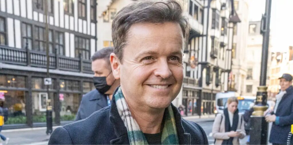 Declan Donnelly is older than Anthony McPartlin and have a one-month age gap. 