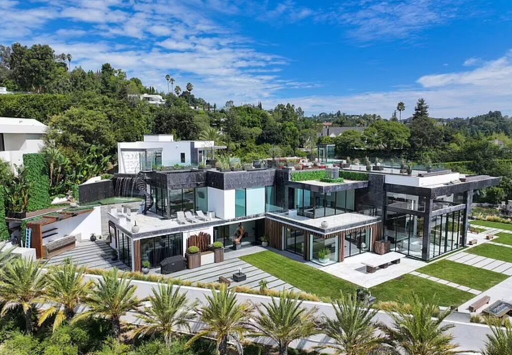 In September 2023, Castro added this property to his real-estate portfolio, a mansion in the hills of Bel Air that cost $47 million. Image Source: Splash News