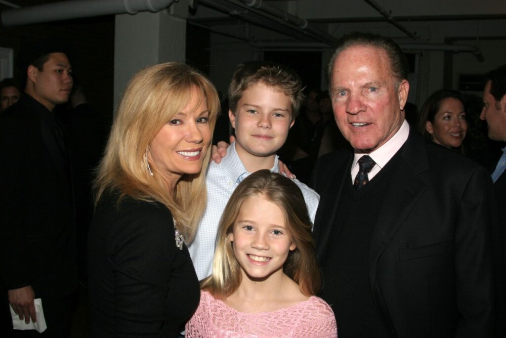 Kathie Lee with her then young children, Cody and Cassidy, and their father Frank Gifford. Image Source: Getty